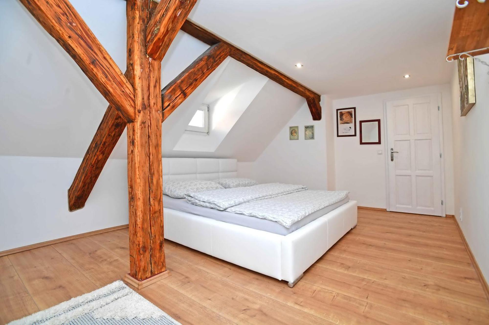 Romantic Apartment Under The Prague Castle Exterior foto